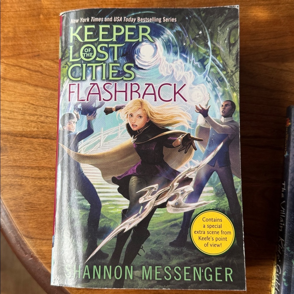 Keeper of the Lost Cities: Flashback Book
